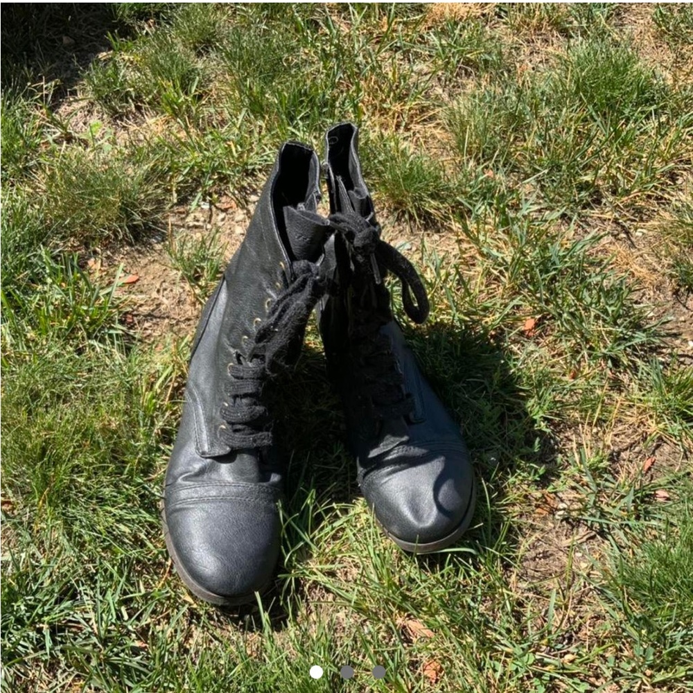 Classic combat boots